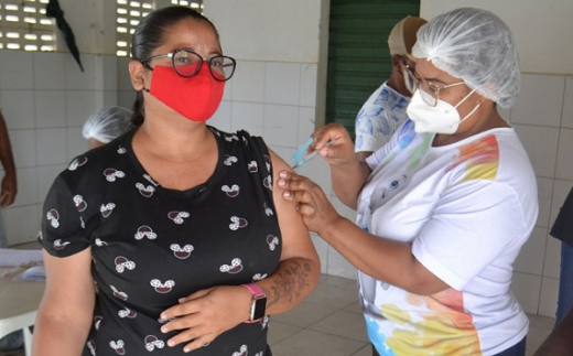 Caravana da Vacinação chega ao bairro Tomba nesta quarta
