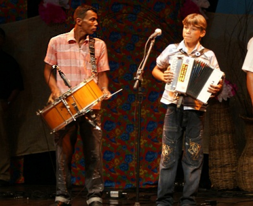 Festival de Sanfoneiros vai ter show de Viola de Arame e Timbaúba