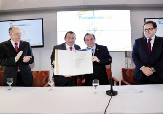 Prêmio “Comerciante do Ano 2014” homenageia empreendedor feirense Luís Henrique Mercês