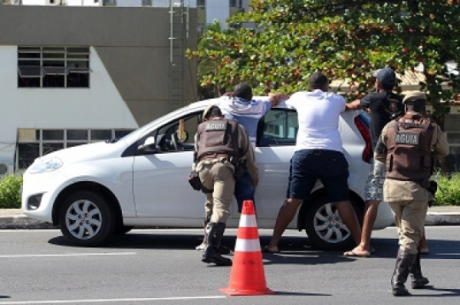 Polícia Militar da Bahia dobra número de blitzes em todo o estado