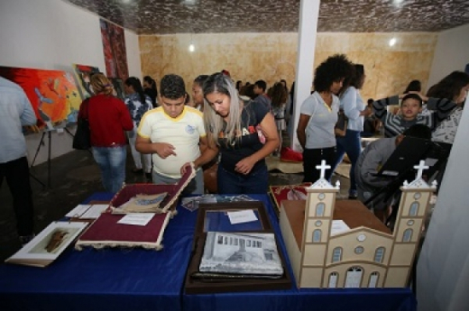 Feira Literária aquece comércio em Mucugê e injeta R$ 10 milhões na economia local
