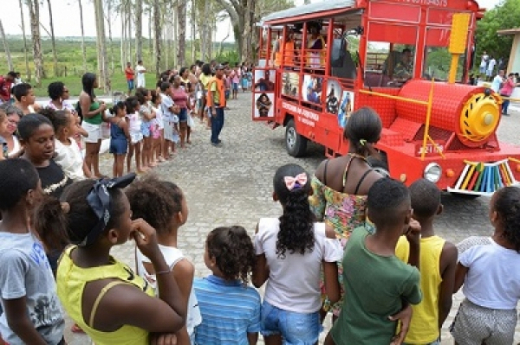 Parques públicos fazem a festa da garotada na comemoração pelo Dia das Crianças